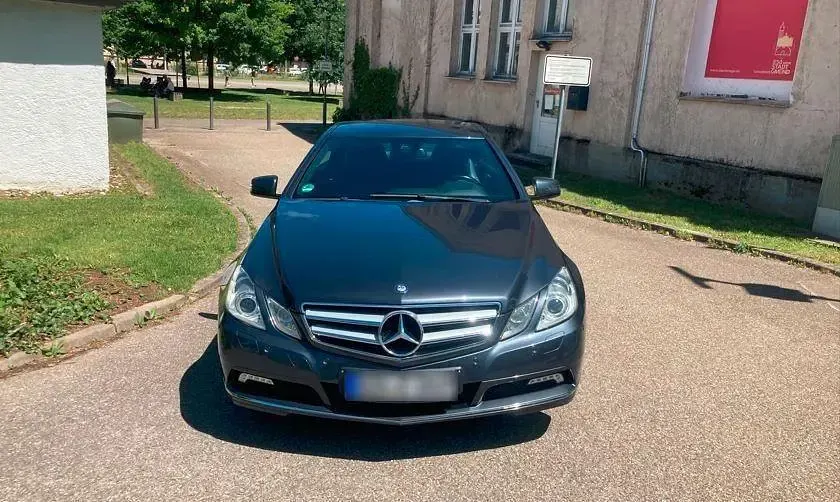 Gebraucht Mercedes E250 Avantgarde 204 PS (150 kW) 2011 Grau Coupé