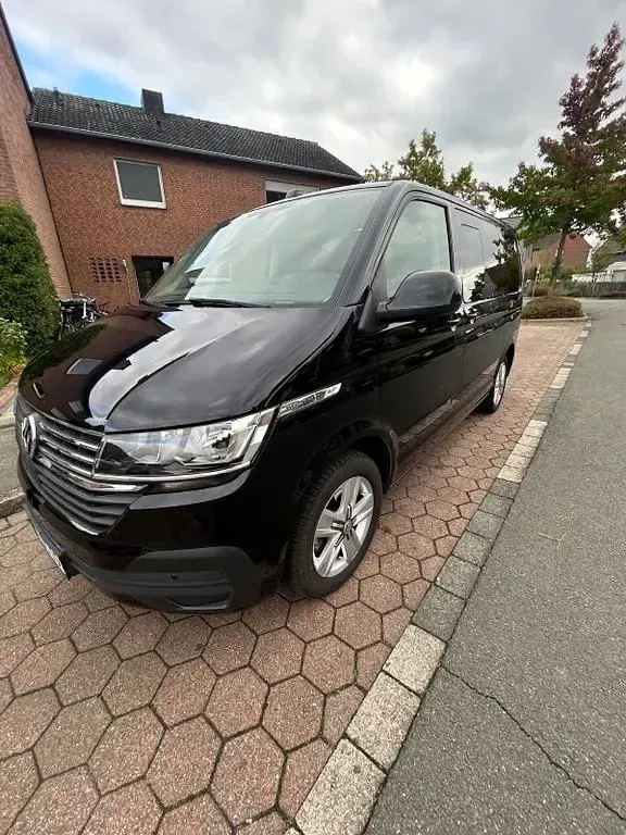 Gebraucht VW Multivan 150 PS (110 kW) 2021 Schwarz Van / Kleinbus