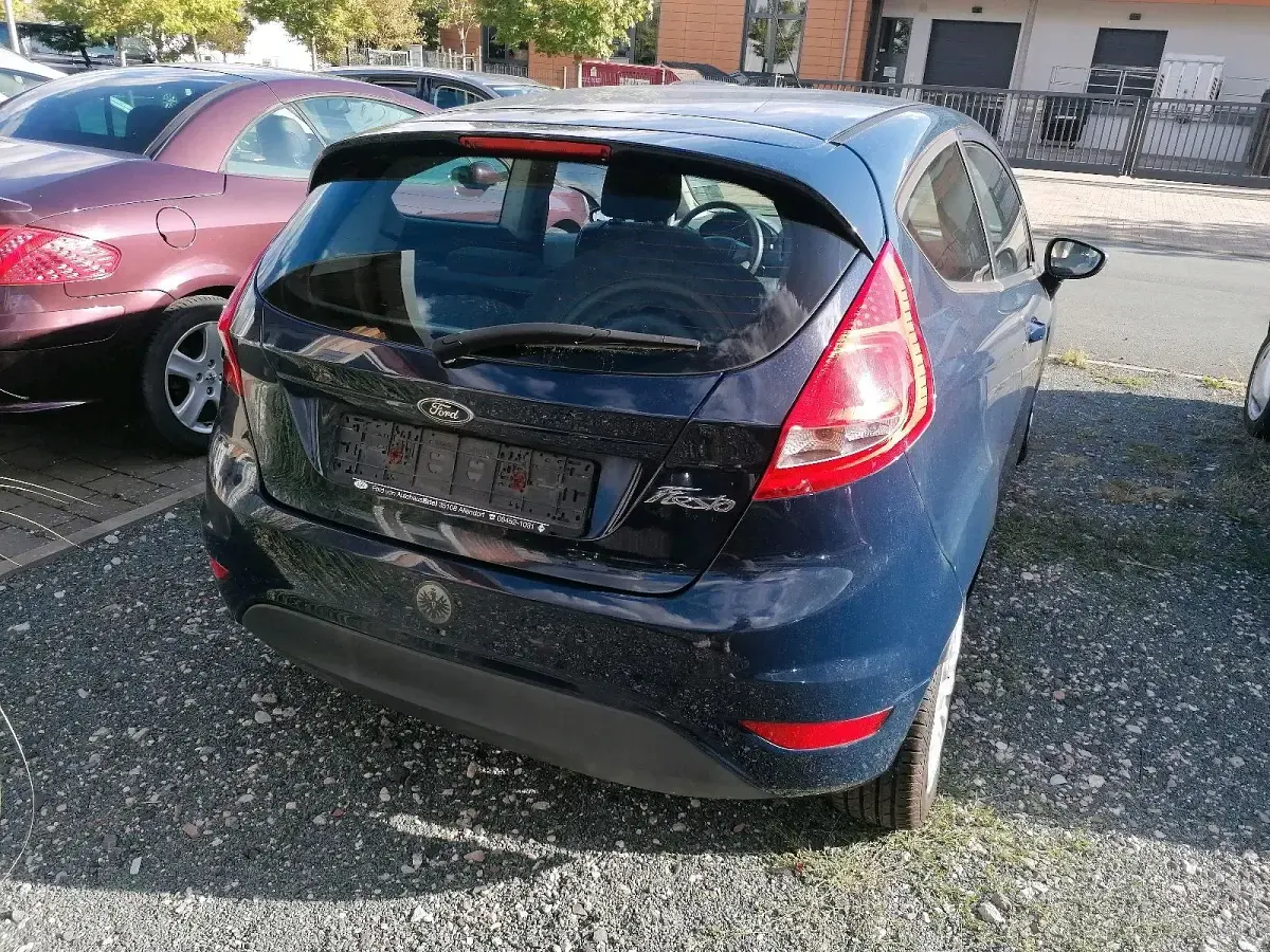 Gebraucht Ford Fiesta 60 PS (44 kW) 2008 Blau Kleinwagen