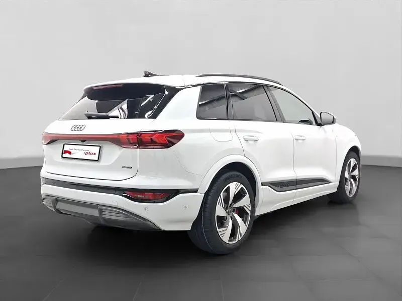 Gebraucht Audi Q6 e-tron S-Line 284 kW (387 PS) 2025 Weiß SUV