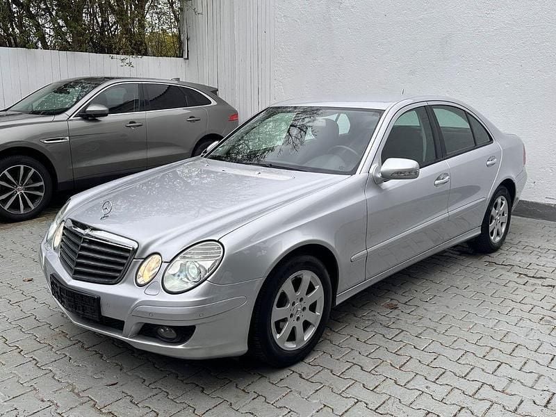 Usata Mercedes E230 204 CV (150 kW) 2007 Argento Berlina