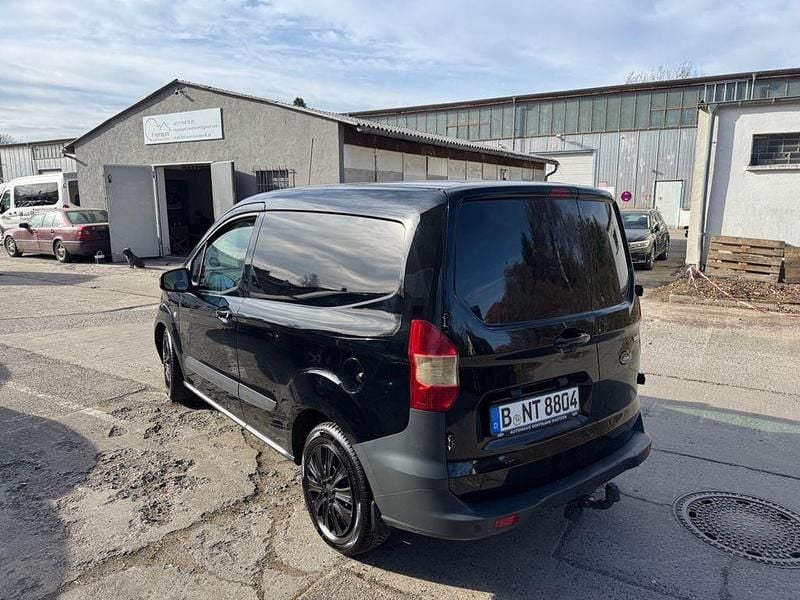 Gebraucht Ford Courier 101 PS (74 kW) 2015 Schwarz Van / Kleinbus