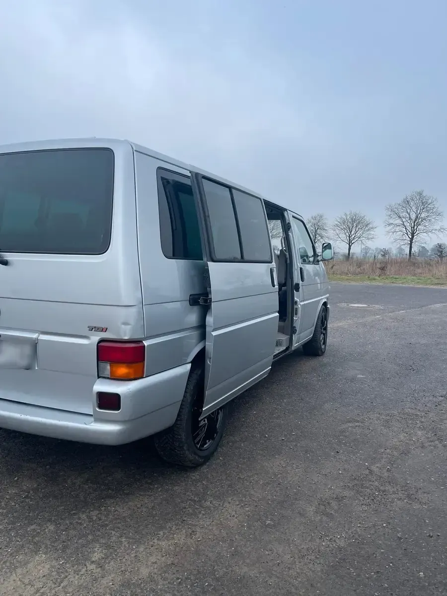 Używany VW T4 151 KM (111 kW) 2003 Srebrny Van