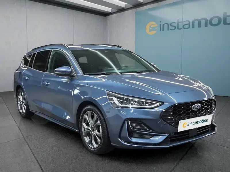 Gebraucht Ford Focus 116 PS (85 kW) 2025 Blau Kombi