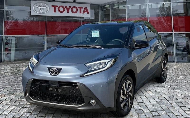 Grau Neu 2025 Toyota Aygo X SUV | 16.390 € (Guter Preis) - Bild 1/4