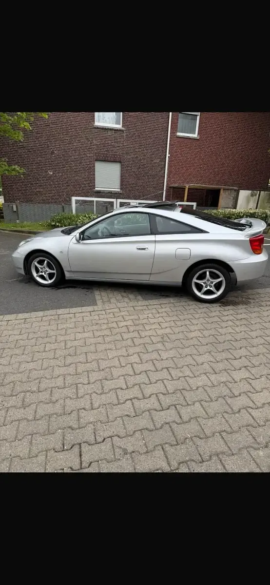 Gebraucht Toyota Celica 143 PS (105 kW) 2000 Silber Coupé
