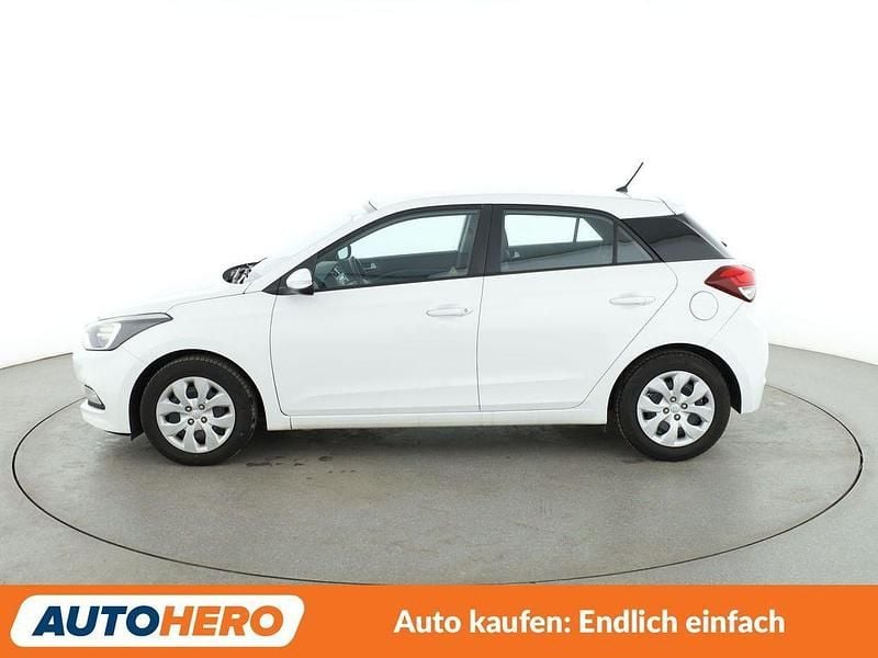 Gebraucht Hyundai i20 GO! 75 PS (55 kW) 2017 Weiß Limousine