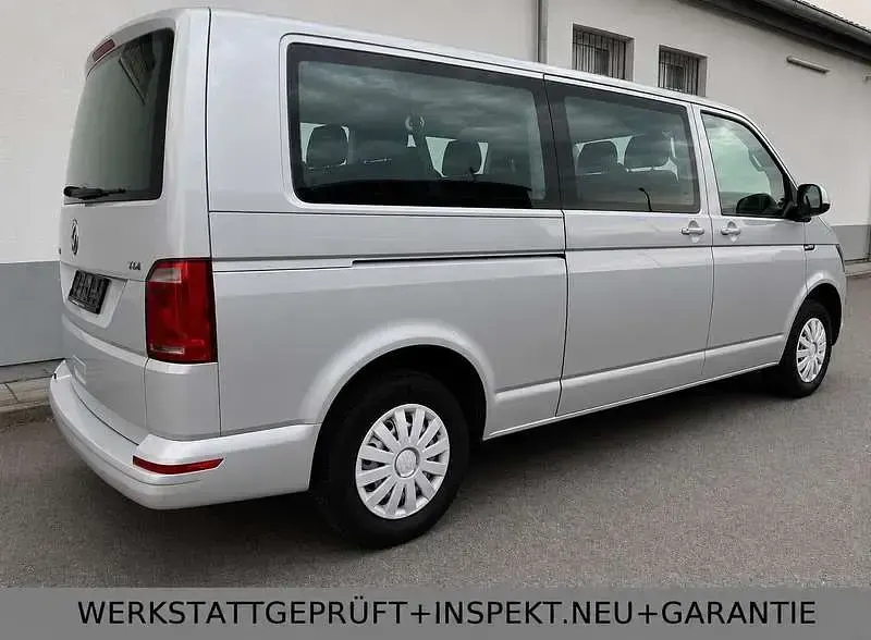 Gebraucht VW Multivan 150 PS (110 kW) 2019 Grau Van / Kleinbus