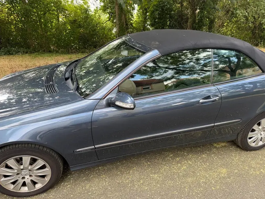 Gebraucht Mercedes CLK200 Elegance 163 PS (119 kW) 2005 Blau Cabrio