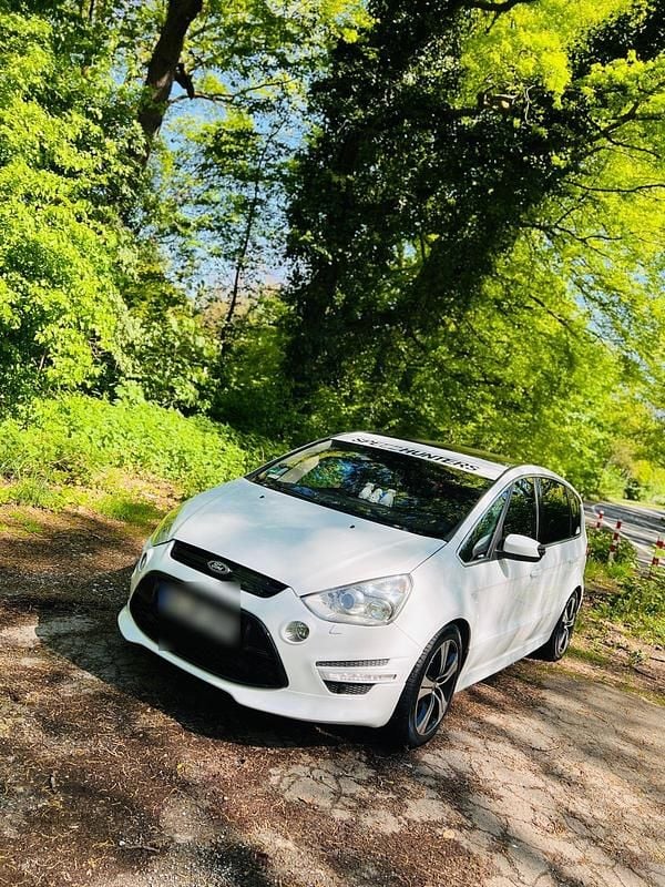 Weiß Gebraucht 2012 Ford S-MAX S Van / Kleinbus | 10.500 € - Bild 1/4