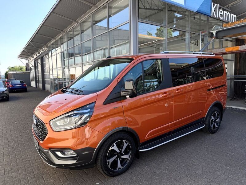Orange Gebraucht 2021 Ford Tourneo Custom Active Van / Kleinbus | 42.950 € (Guter Preis) - Bild 1/4