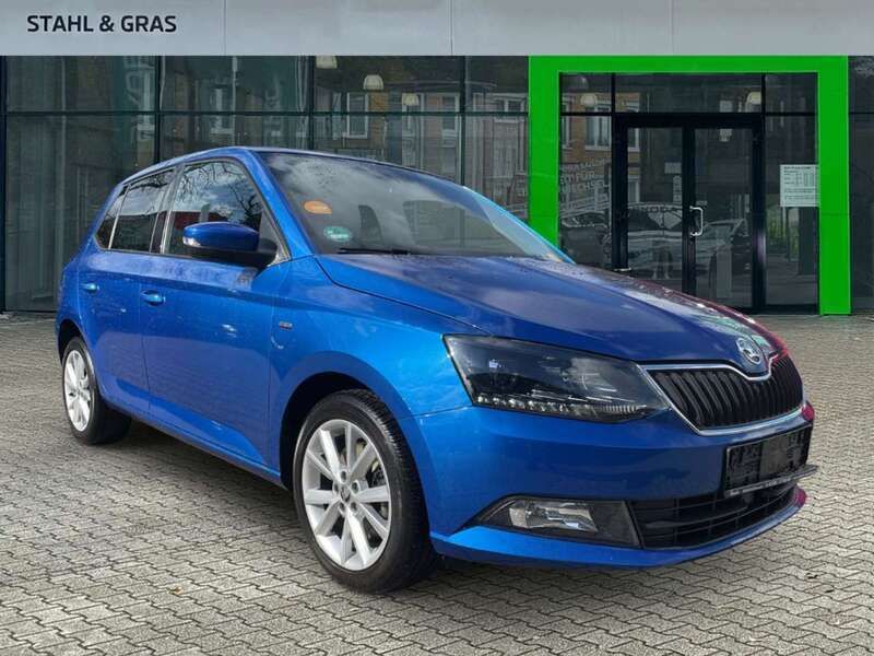 Blau Gebraucht 2018 Skoda Fabia Limousine | 11.490 € (Fairer Preis) - Bild 1/4