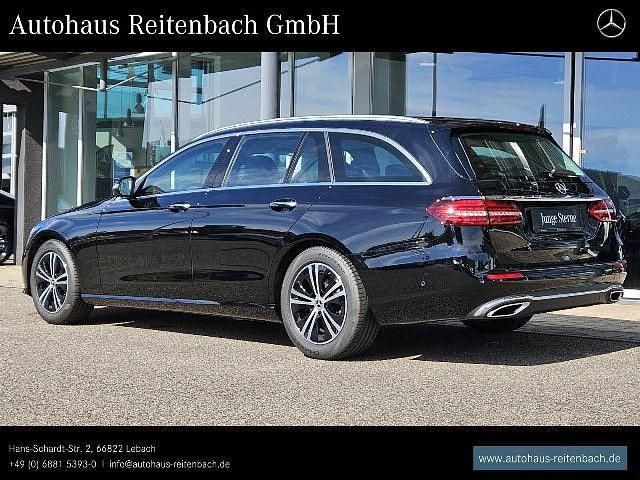 Unilack schwarz Gebraucht 2023 Mercedes E200 Avantgarde Kombi | 41.995 € (Etwas zu teuer) - Bild 1/4