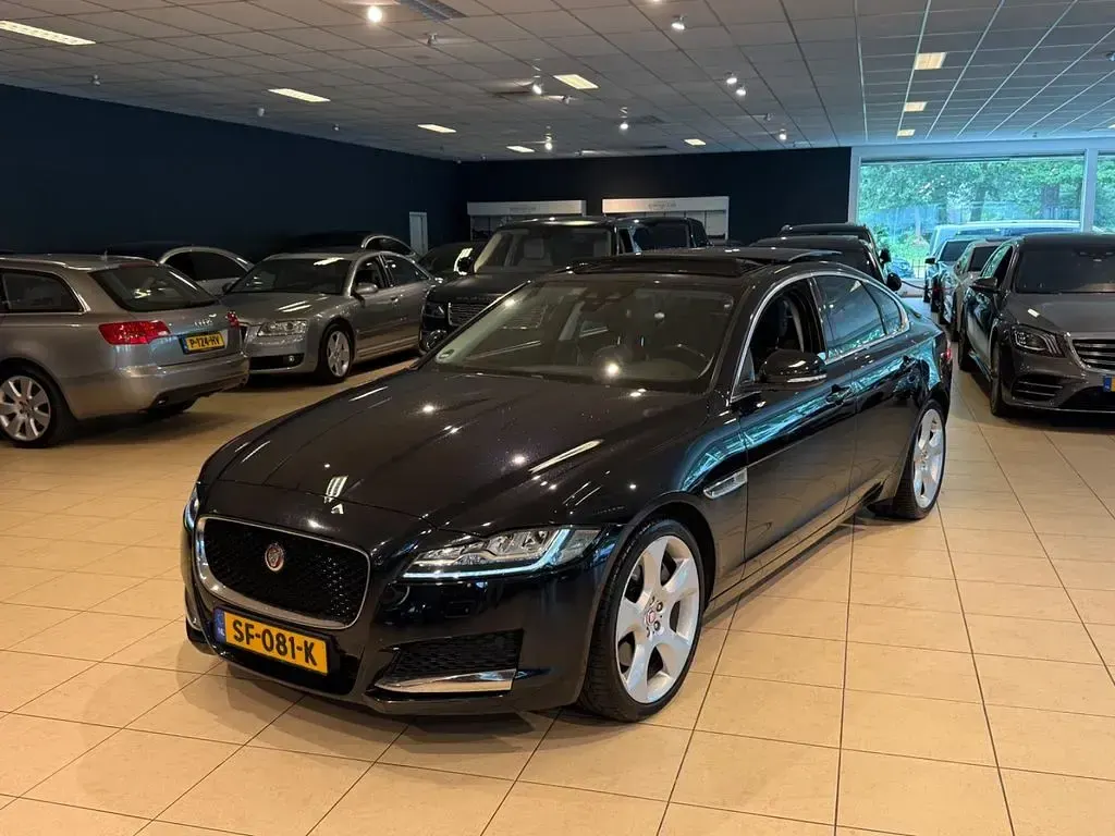 Gebraucht Jaguar XF Portfolio 340 PS (250 kW) 2018 Schwarz Limousine