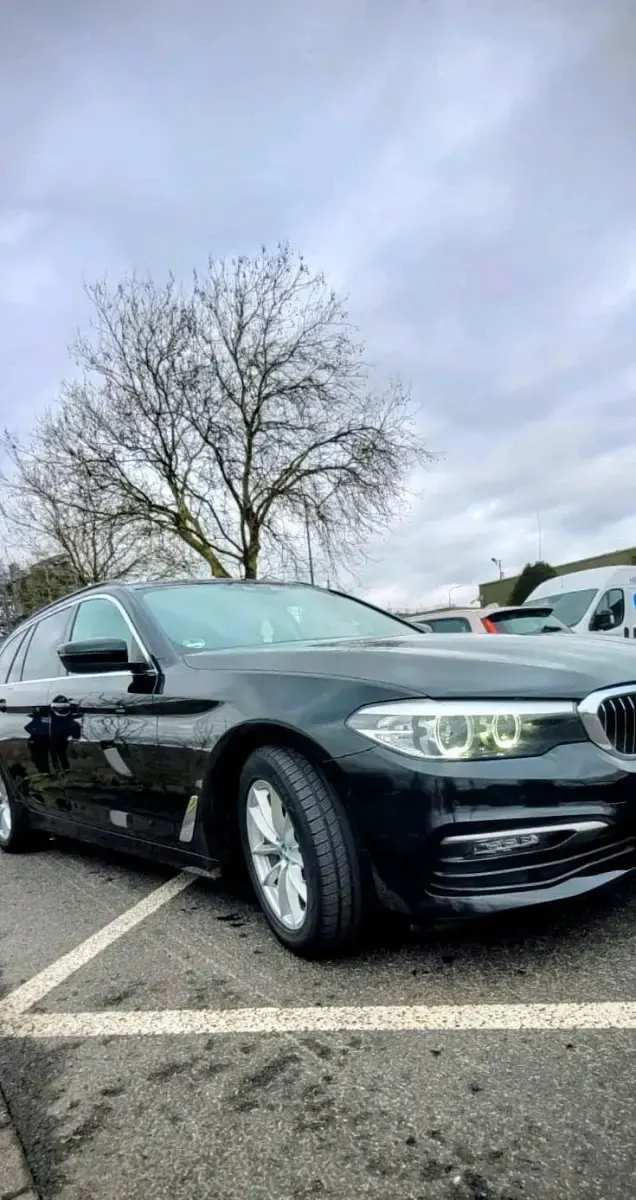 Gebraucht BMW 520 190 PS (139 kW) 2018 Schwarz Kombi