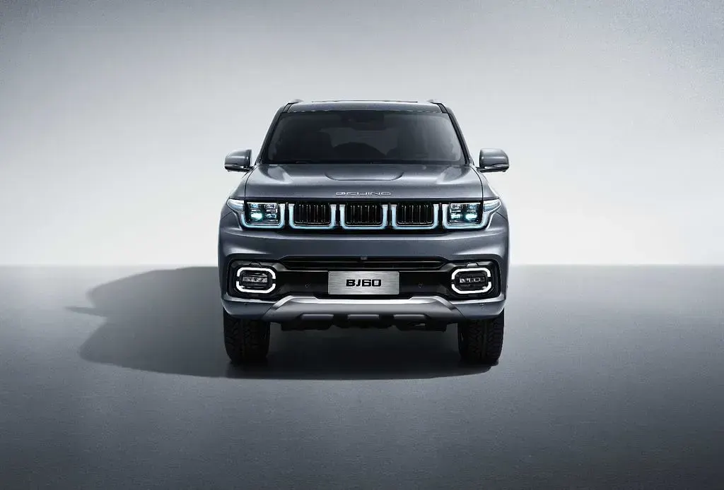 Neu Baic BJ60 256 PS (188 kW) 2026 Grau SUV
