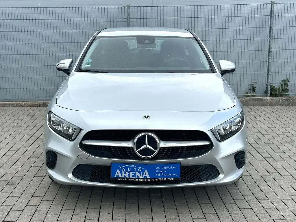 Gebraucht Mercedes A200 163 PS (119 kW) 2021 Silber Limousine