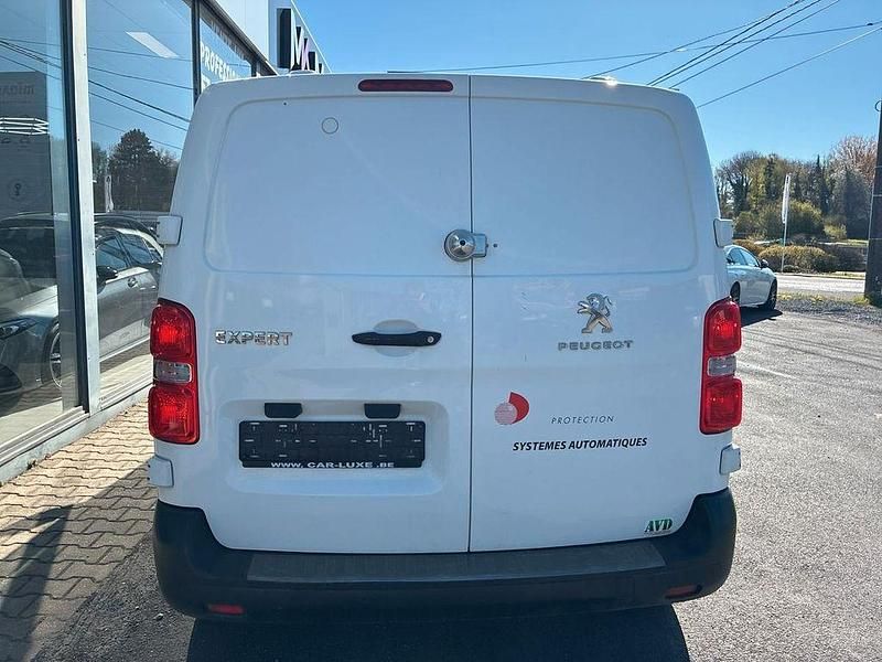 Gebraucht Peugeot Expert Premium 102 PS (75 kW) 2018 Weiß Van