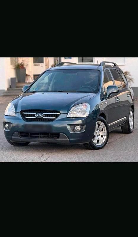 Gebraucht Kia Carens 144 PS (105 kW) 2009 Grün Van / Kleinbus