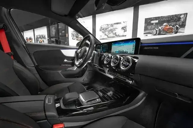 Gebraucht Mercedes A35 AMG AMG 306 PS (225 kW) 2021 Mountaingrau Coupé