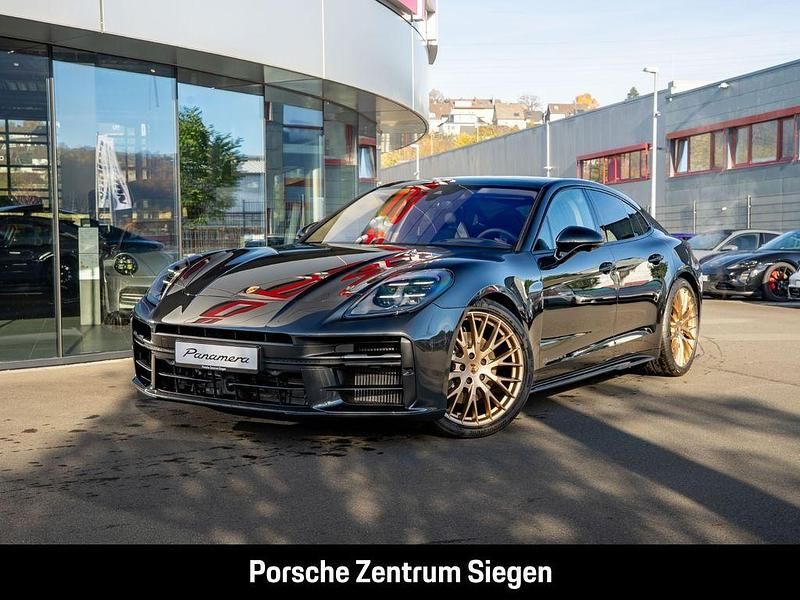 Grau Neu 2025 Porsche Panamera 4 Limousine | 166.818 € - Bild 1/4