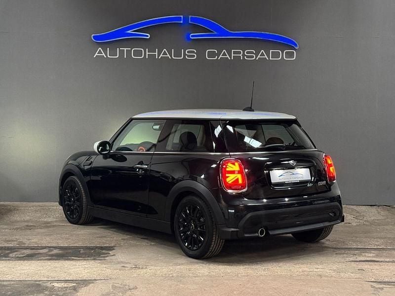 Gebraucht Mini Cooper 136 PS (100 kW) 2023 Schwarz Kleinwagen