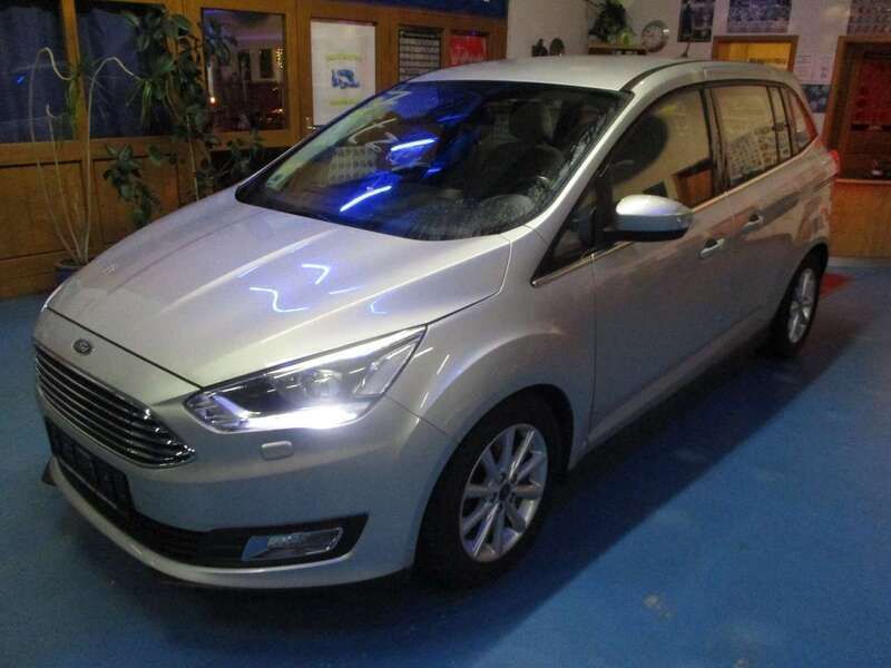 Grau Gebraucht 2018 Ford Grand C-Max Titanium Van / Kleinbus | 14.550 € (Fairer Preis) - Bild 1/4