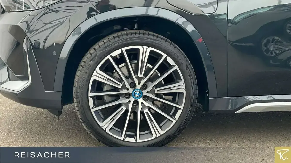 Gebraucht BMW X1 xLine 245 PS (180 kW) 2023 Saphirschwarz metallic SUV