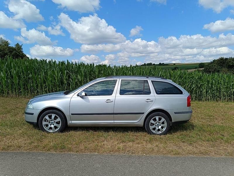 Silber Gebraucht 2006 Skoda Octavia Elegance Kombi | 4.200 € (Fairer Preis) - Bild 1/4