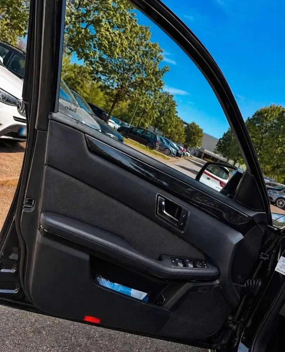 Gebraucht Mercedes E350 Avantgarde 292 PS (214 kW) 2009 Schwarz Limousine