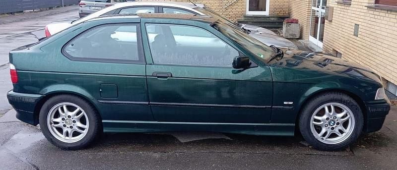 Grün Gebraucht 1998 BMW 316 Compact Performance Kleinwagen | 3.500 € (Superpreis) - Bild 1/4