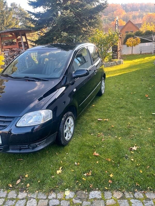 Second-hand VW Fox 55 CP (40 kW) 2007 Negru Hatchback