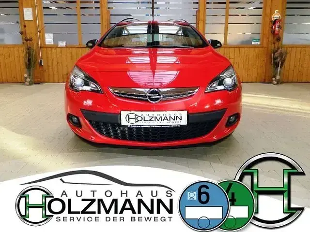 Gebraucht Opel Astra GTC Design Edition 120 PS (88 kW) 2013 Rot Coupé