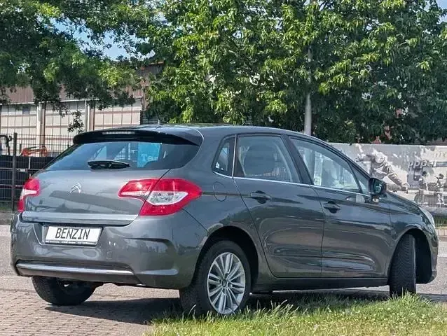 Gebraucht Citroën C4 Tendance 120 PS (88 kW) 2013 Gris shark (metallic) Limousine