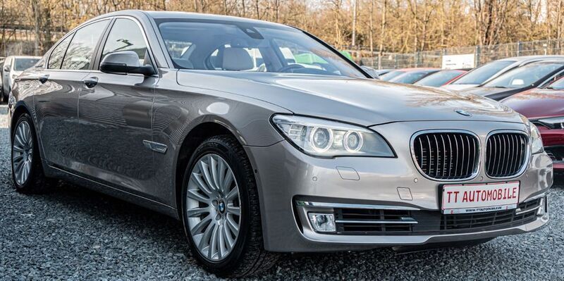 Beige Gebraucht 2015 BMW ActiveHybrid 7 Comfort Edition Limousine | 20.999 € - Bild 1/4