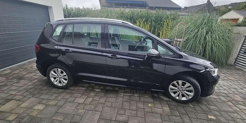 Schwarz Gebraucht 2016 VW Golf VII LOUNGE Kombi | 14.500 € (Guter Preis) - Bild 1/4