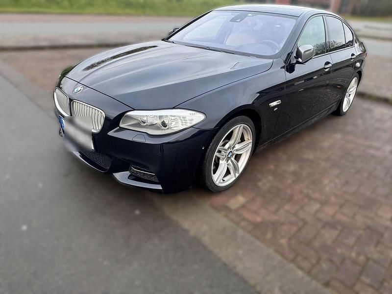 Schwarz Gebraucht 2012 BMW M550 Limousine | 18.500 € (Fairer Preis) - Bild 1/4