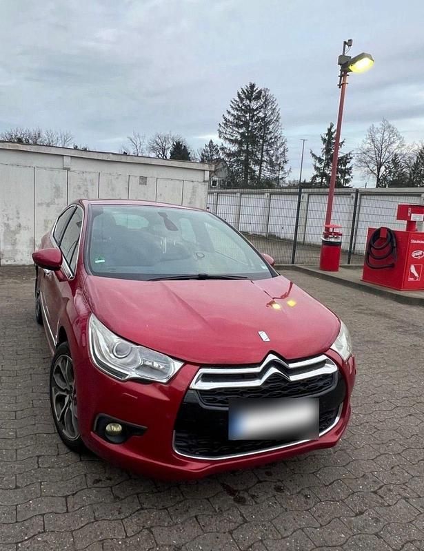 Gebraucht Citroën DS4 110 PS (80 kW) 2011 Rot Kleinwagen