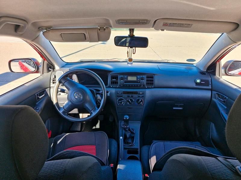 Gebraucht Toyota Corolla 97 PS (71 kW) 2005 Rot Coupé