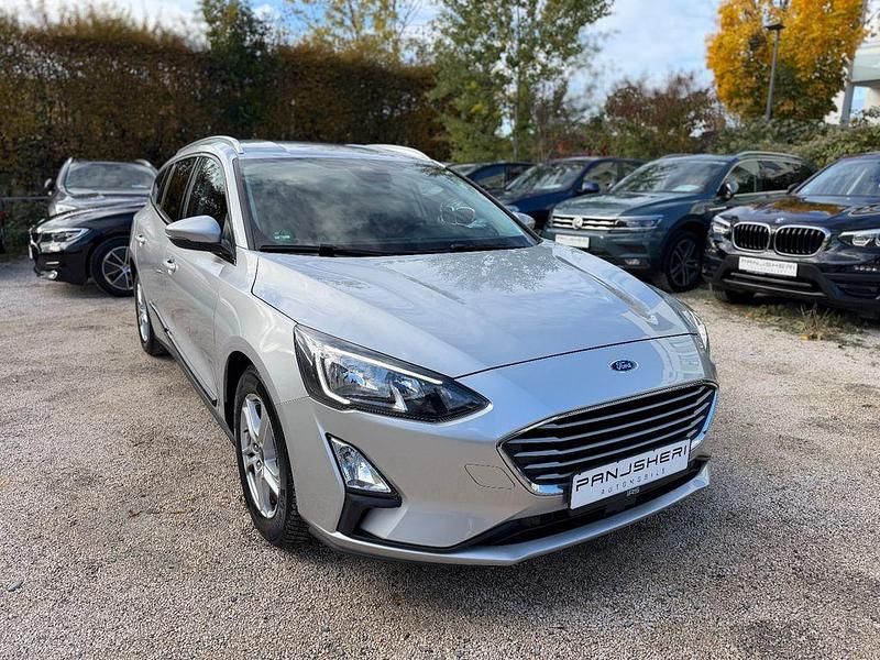 Silber Gebraucht 2019 Ford Focus Cool & Connect Limousine | 9.999 € (Guter Preis) - Bild 1/4