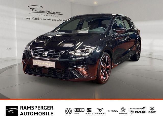 Schwarz (midnight schwarz metallic) Gebraucht 2024 Seat Ibiza FR Limousine | 21.930 € (Fairer Preis) - Bild 1/4