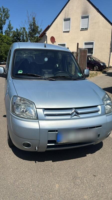 Grau Gebraucht 2006 Citroën Berlingo Van / Kleinbus | 2.600 € (Fairer Preis) - Bild 1/4