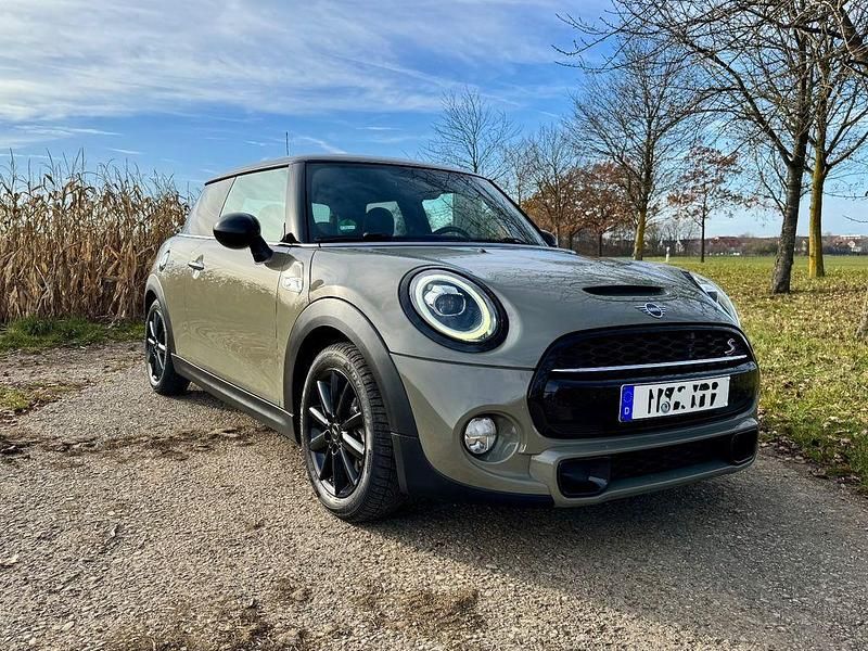 Grau Gebraucht 2019 Mini Cooper S Chili Kleinwagen | 20.490 € (Etwas zu teuer) - Bild 1/4