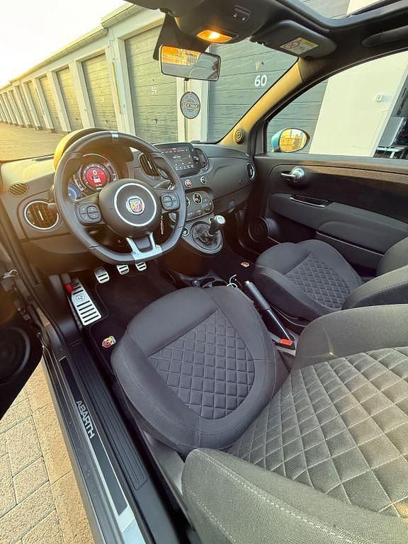 Gebraucht Abarth 595C 165 PS (121 kW) 2022 Grau Cabrio
