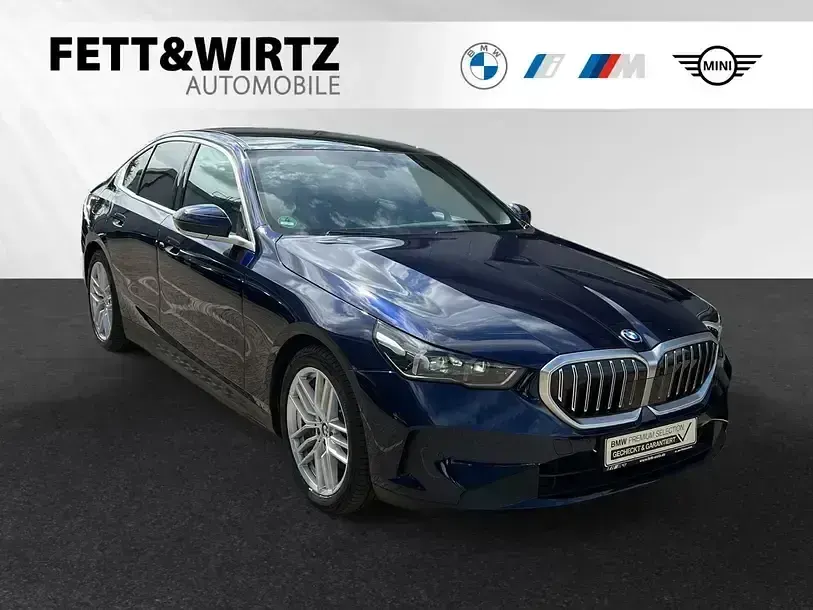 Gebraucht BMW 550e Comfort Edition 489 PS (359 kW) 2025 Limousine