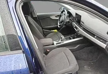 Gebraucht Audi A4 Basis 163 PS (119 kW) 2022 Blau Kombi