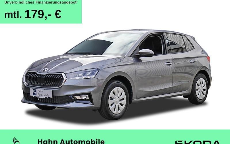 Grau Gebraucht 2024 Skoda Fabia Selection Limousine | 18.480 € (Guter Preis) - Bild 1/3