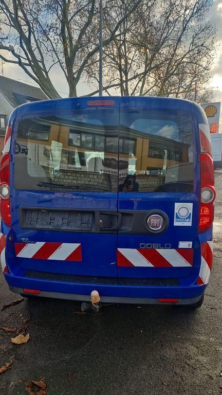 Gebraucht Fiat Doblò 90 PS (66 kW) 2012 Blau Van / Kleinbus