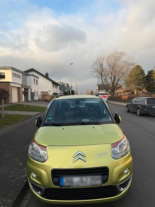 Gelb Gebraucht 2009 Citroën C3 Picasso Van / Kleinbus | 4.000 € (Fairer Preis) - Bild 1/4
