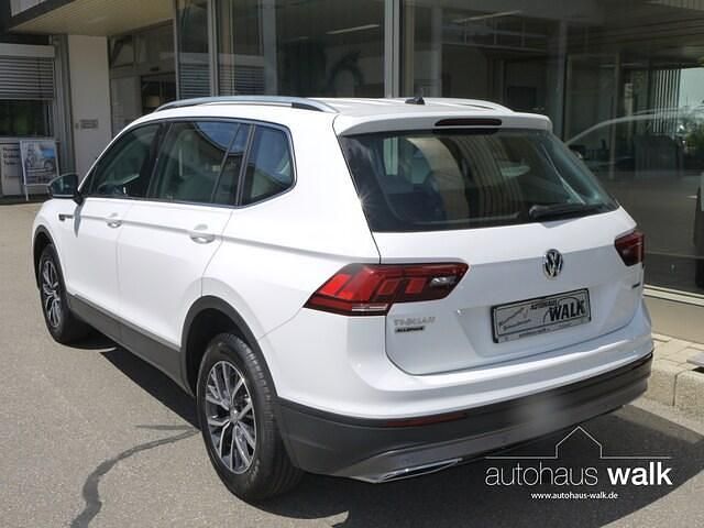Gebraucht VW Tiguan Allspace Comfortline 150 PS (110 kW) 2021 Pure white SUV